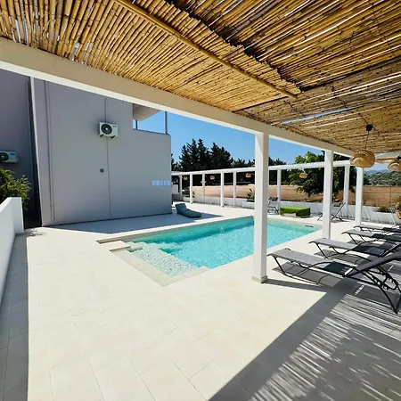Villa Azure Dreams With Pool - *