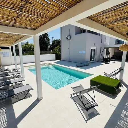 Azure Dreams With Pool - Villa *